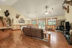 824 W Central Ave, Gates, OR 97346 - Photo 6