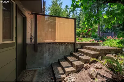 2670 E Windsor Cir, Eugene, OR 97405 - Photo 40