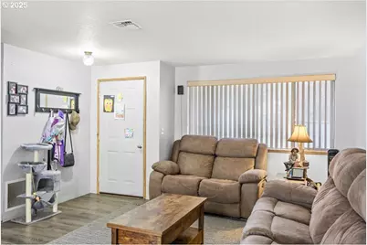 315 Columbia Loop Rd, Roseburg, OR 97471 - Photo 4