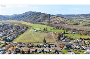 315 Columbia Loop Rd, Roseburg, OR 97471 - Photo 22