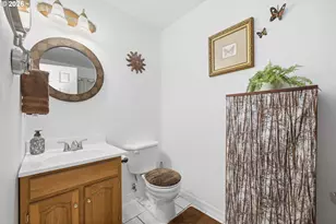 6842 Jessica Dr, Springfield, OR 97478 - Photo 16