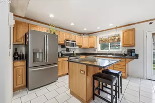 6842 Jessica Dr, Springfield, OR 97478 - Photo 6