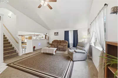 6842 Jessica Dr, Springfield, OR 97478 - Photo 4