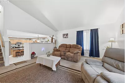 6842 Jessica Dr, Springfield, OR 97478 - Photo 6