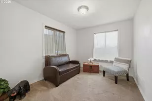 6842 Jessica Dr, Springfield, OR 97478 - Photo 18