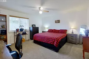 6842 Jessica Dr, Springfield, OR 97478 - Photo 14