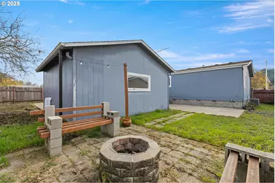 201 Heavenly Ct, Sutherlin, OR 97479 - Photo 30