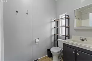 201 Heavenly Ct, Sutherlin, OR 97479 - Photo 16