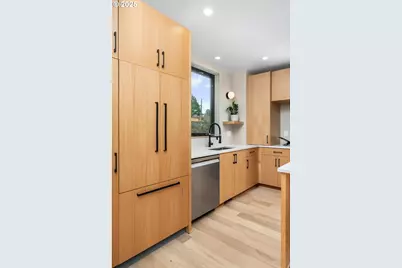 4629 N Campbell Ave, Portland, OR 97217 - Photo 8