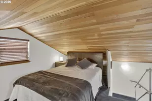 19609 NE Marine Dr, Portland, OR 97230 - Photo 20