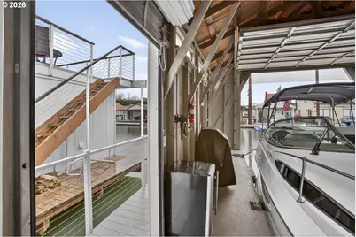 19609 NE Marine Dr #D5, Portland, OR 97230 - Photo 16