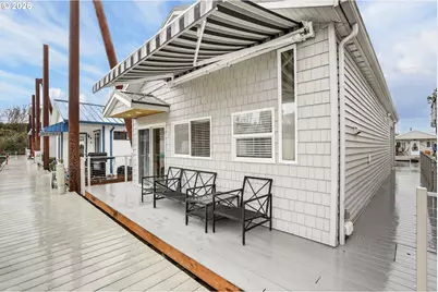 19609 NE Marine Dr #D5, Portland, OR 97230 - Photo 2