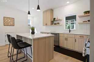 3817 SW Pomona St, Portland, OR 97219 - Photo 4