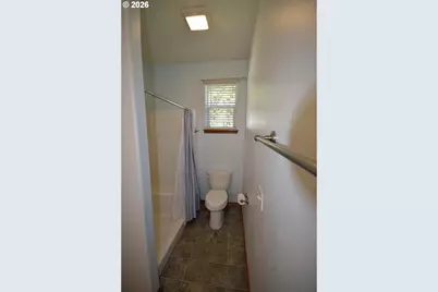 814 Henderson Rd, Hood River, OR 97031 - Photo 8