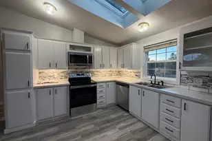 1805 NE 94th St, Vancouver, WA 98665 - Photo 8