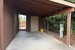 1805 NE 94th St, Vancouver, WA 98665 - Photo 2