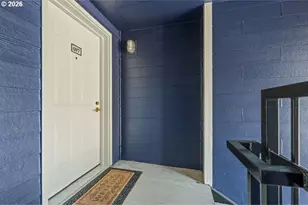 697 NE 162nd Ave, Portland, OR 97230 - Photo 4