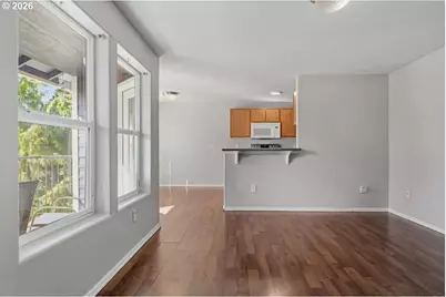 697 NE 162nd Ave #308, Portland, OR 97230 - Photo 6