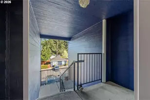 697 NE 162nd Ave, Portland, OR 97230 - Photo 4