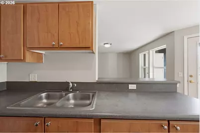 697 NE 162nd Ave #308, Portland, OR 97230 - Photo 16