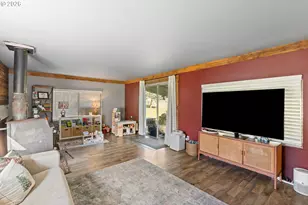 3197 Bilger Creek Rd, Myrtle Creek, OR 97457 - Photo 4