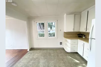 245 Madrona Ave, Salem, OR 97302 - Photo 20