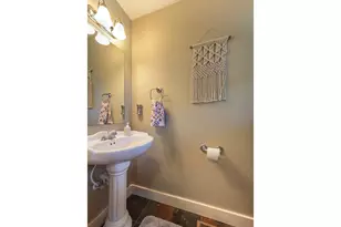 2885 May St, Hood River, OR 97031 - Photo 14