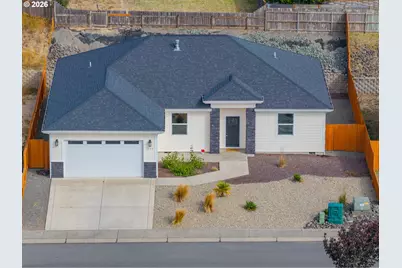 1849 Steelhead St, North Bend, OR 97459 - Photo 1