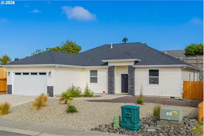 1849 Steelhead St, North Bend, OR 97459 - Photo 4