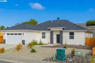 1849 Steelhead St, North Bend, OR 97459 - Photo 4