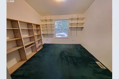 862 Autumn Ln, Glendale, OR 97442 - Photo 6