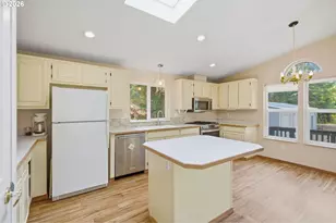 862 Autumn Ln, Glendale, OR 97442 - Photo 4