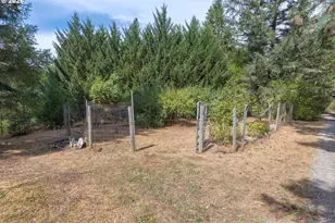 862 Autumn Ln, Glendale, OR 97442 - Photo 36