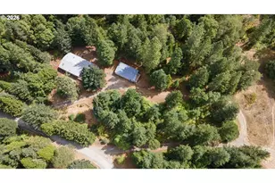 862 Autumn Ln, Glendale, OR 97442 - Photo 38