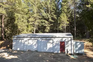 862 Autumn Ln, Glendale, OR 97442 - Photo 32