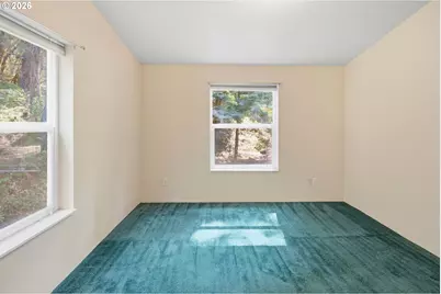 862 Autumn Ln, Glendale, OR 97442 - Photo 14