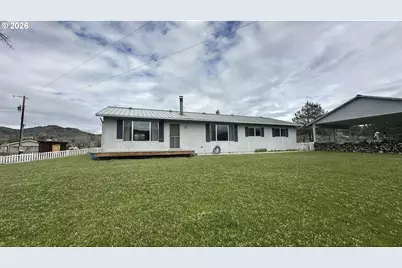 703 Broadway St, Spray, OR 97874 - Photo 1