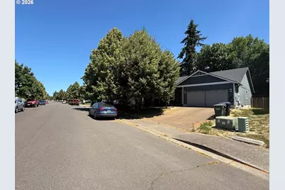 851 Griffin Dr, Monmouth, OR 97361 - Photo 1