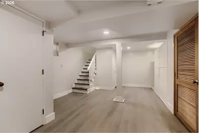 8807 NE Sacramento St, Portland, OR 97220 - Photo 24
