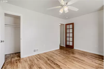 8807 NE Sacramento St, Portland, OR 97220 - Photo 16