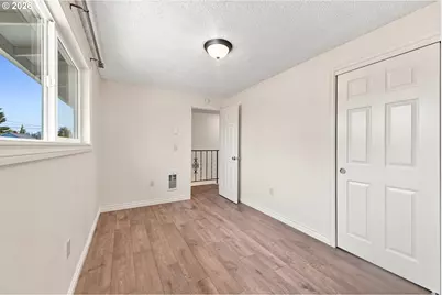 2211 E 32nd St, Vancouver, WA 98663 - Photo 16