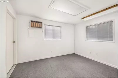 8935 SE Stanley Pl, Portland, OR 97206 - Photo 12