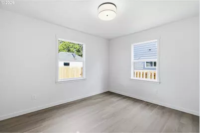 11641 NE Siskiyou St, Portland, OR 97220 - Photo 18