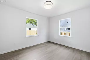 11641 NE Siskiyou St, Portland, OR 97220 - Photo 18