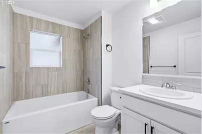 11641 NE Siskiyou St, Portland, OR 97220 - Photo 14