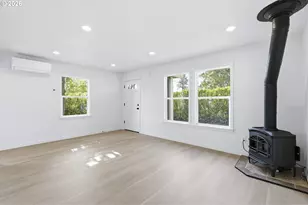 11641 NE Siskiyou St, Portland, OR 97220 - Photo 8
