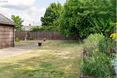 1553 E 2nd St, Newberg, OR 97132 - Photo 32