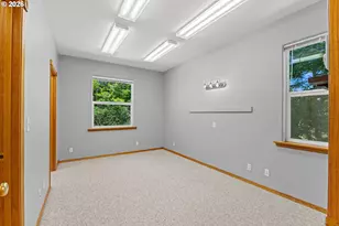 786 Edwards Ave, Coos Bay, OR 97420 - Photo 16