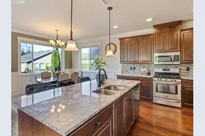 20381 SW Navarre Ln, Beaverton, OR 97007 - Photo 12