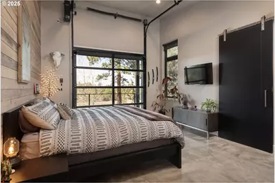 21060 Knott Rd, Bend, OR 97702 - Photo 18